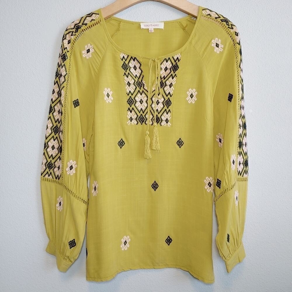 Solitaire Boho Embroidered Round Neckline Tie-Front Blouse Top Sz S